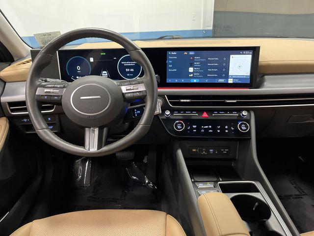 Photo of 2024 Onyx Black Hyundai SONATA Hybrid