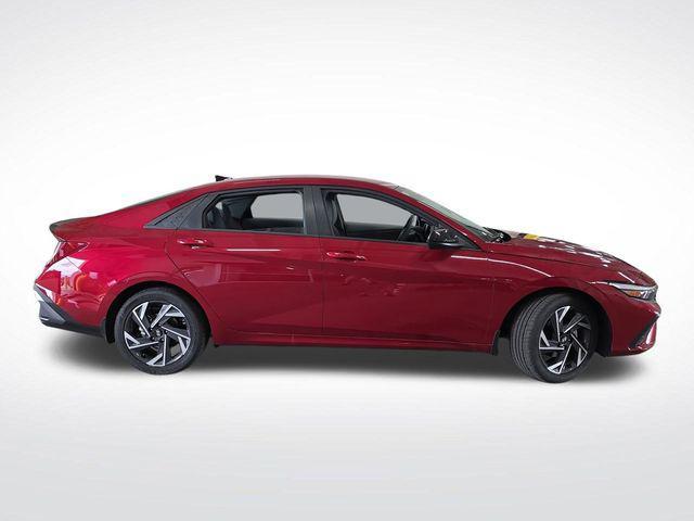 Photo of 2025 Ultimate Red Hyundai ELANTRA