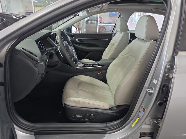 Photo of 2020 Shimmering Silver Pearl Hyundai SONATA