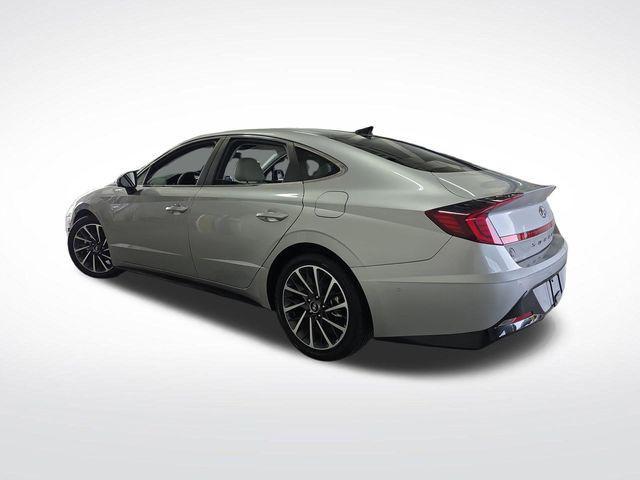 Photo of 2020 Shimmering Silver Pearl Hyundai SONATA