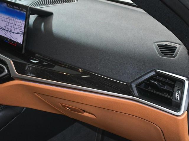 Photo of 2024 Mineral White Metallic BMW M440
