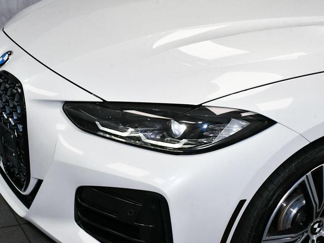 Photo of 2024 Mineral White Metallic BMW M440