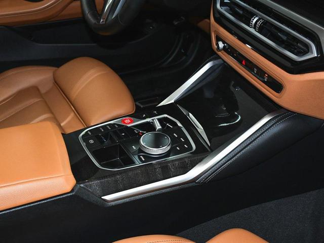 Photo of 2024 Mineral White Metallic BMW M440