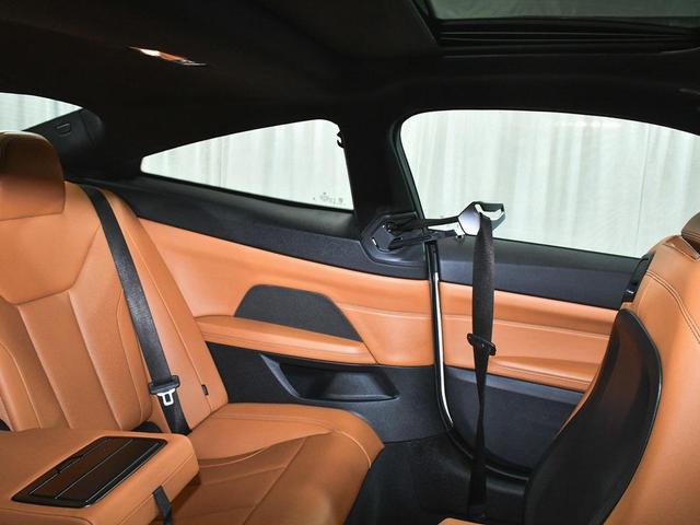 Photo of 2024 Mineral White Metallic BMW M440