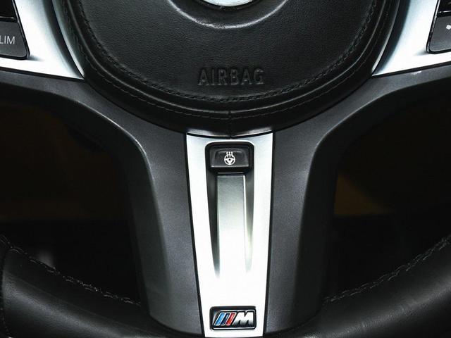 Photo of 2024 Mineral White Metallic BMW M440