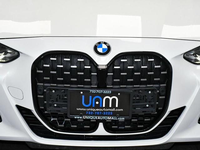 Photo of 2024 Mineral White Metallic BMW M440