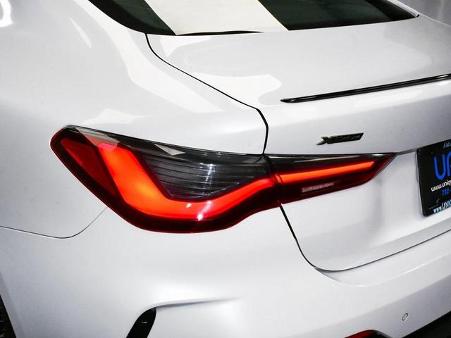 Photo of 2024 Mineral White Metallic BMW M440