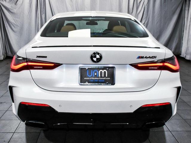 Photo of 2024 Mineral White Metallic BMW M440