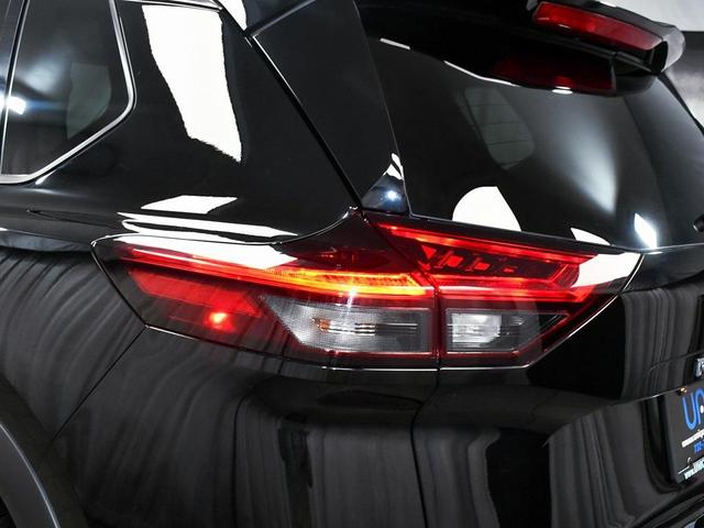 Photo of 2023 Super Black Nissan Rogue