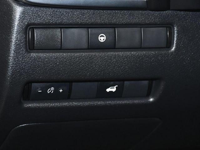 Photo of 2023 Super Black Nissan Rogue