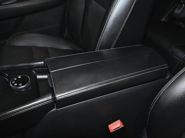 Photo of 2023 Super Black Nissan Rogue