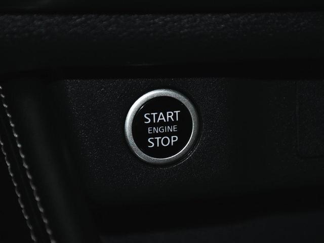 Photo of 2023 Super Black Nissan Rogue