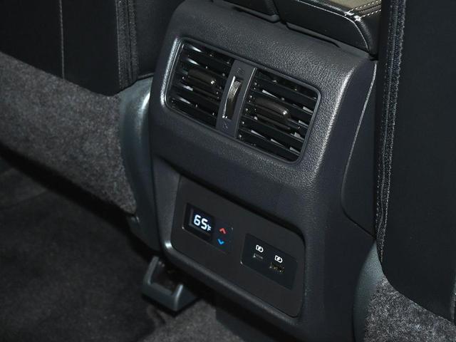 Photo of 2023 Super Black Nissan Rogue