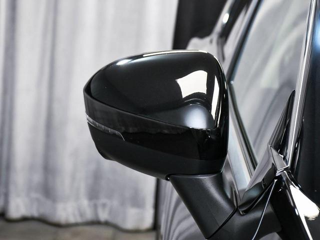 Photo of 2023 Super Black Nissan Rogue