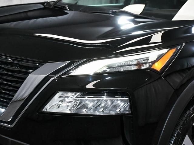 Photo of 2023 Super Black Nissan Rogue