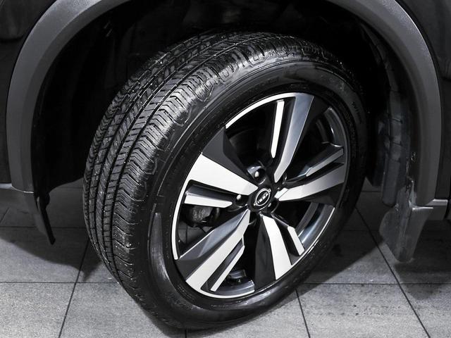 Photo of 2023 Super Black Nissan Rogue