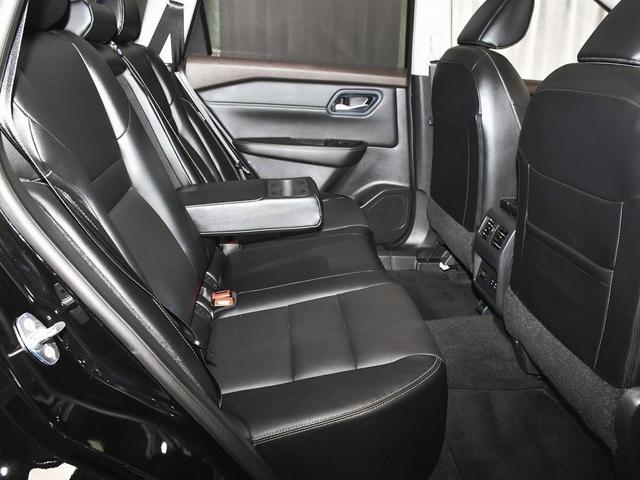 Photo of 2023 Super Black Nissan Rogue