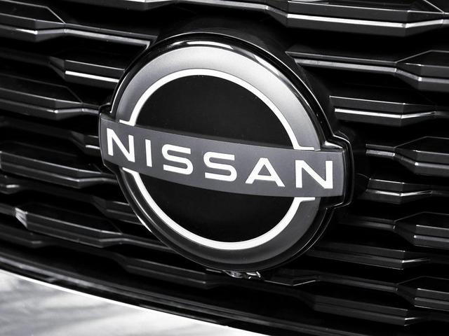 Photo of 2023 Super Black Nissan Rogue