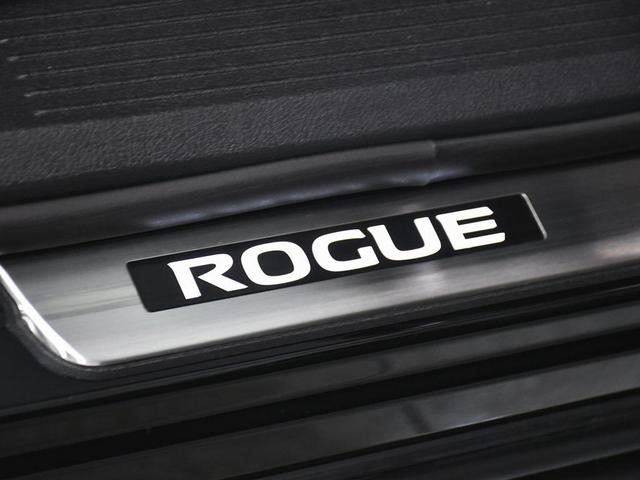 Photo of 2023 Super Black Nissan Rogue