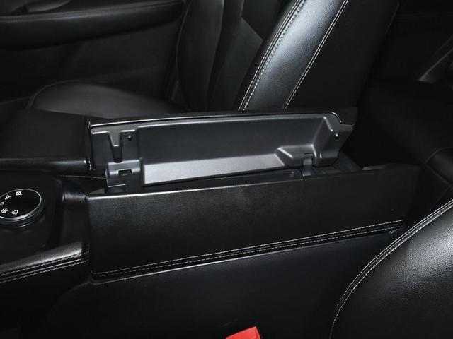 Photo of 2023 Super Black Nissan Rogue
