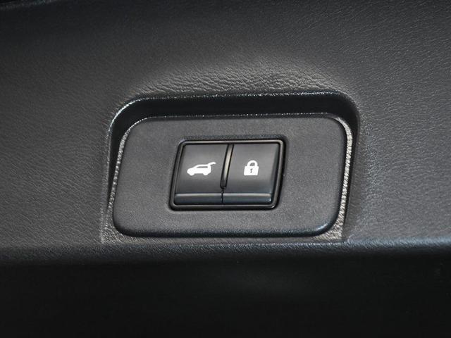 Photo of 2023 Super Black Nissan Rogue