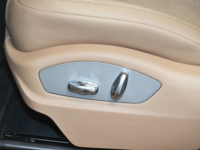 Photo of 2025 Black Porsche Macan