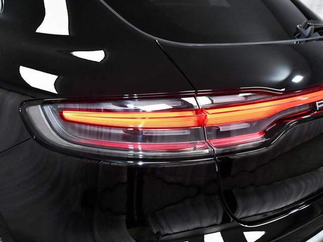 Photo of 2025 Black Porsche Macan