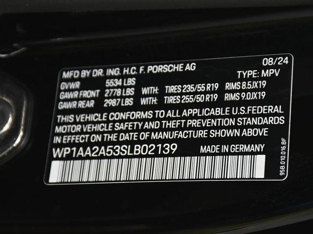 Photo of 2025 Black Porsche Macan