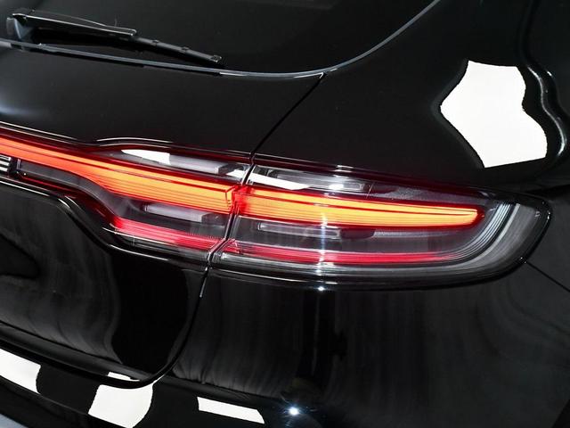 Photo of 2025 Black Porsche Macan