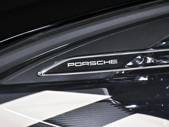 Photo of 2025 Black Porsche Macan