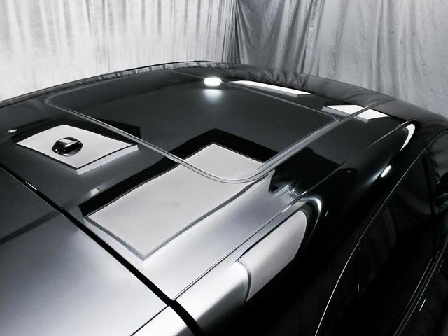 Photo of 2025 Black Porsche Macan