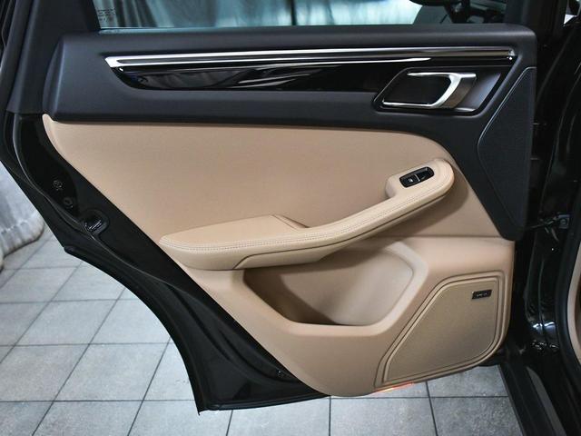 Photo of 2025 Black Porsche Macan