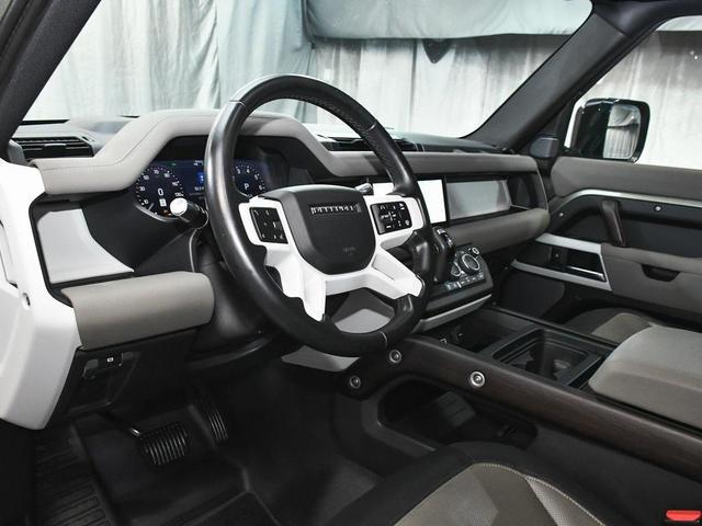 Photo of 2021 Pangea Green Metallic Land Rover Defender