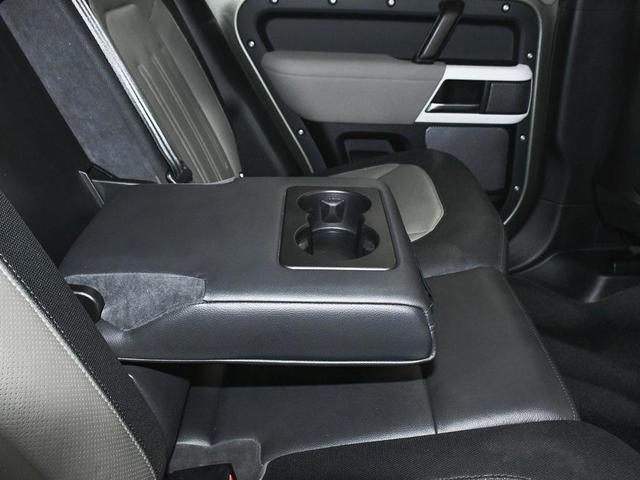Photo of 2021 Pangea Green Metallic Land Rover Defender