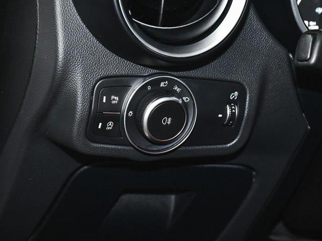 Photo of 2023 Alfa White Alfa Romeo Stelvio