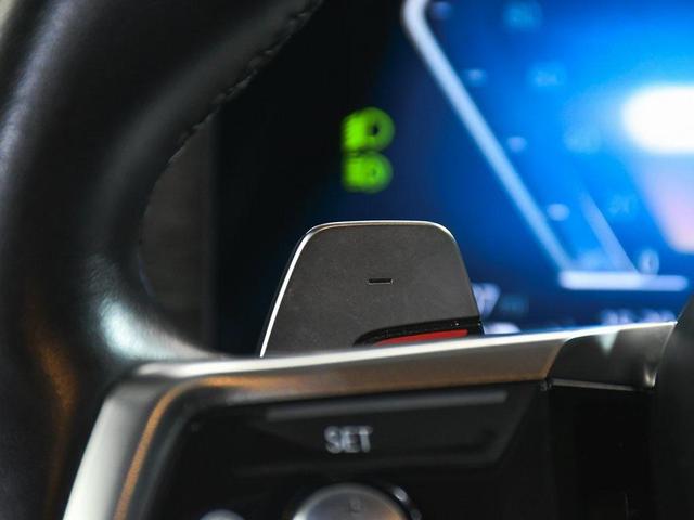 Photo of 2024 Black Sapphire Metallic BMW 740