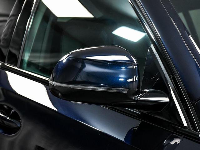 Photo of 2025 Carbon Black Metallic BMW X6