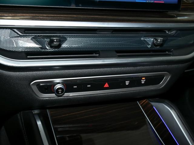 Photo of 2025 Carbon Black Metallic BMW X6