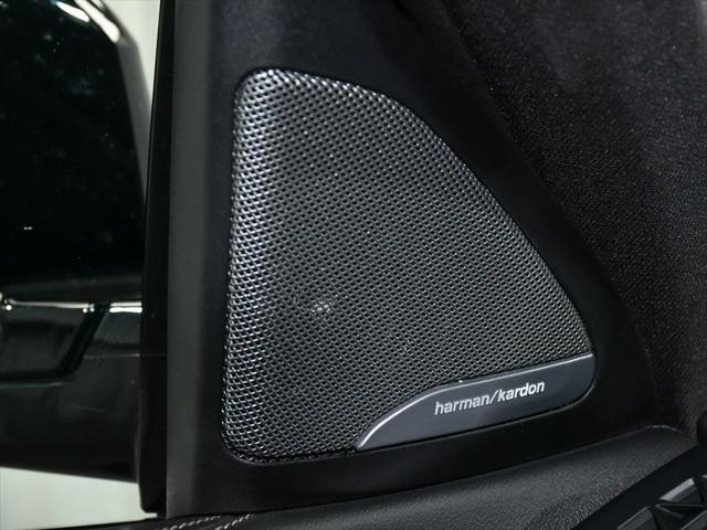 Photo of 2025 Carbon Black Metallic BMW X6