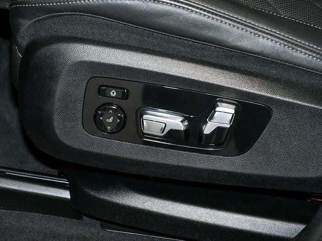 Photo of 2025 Carbon Black Metallic BMW X6