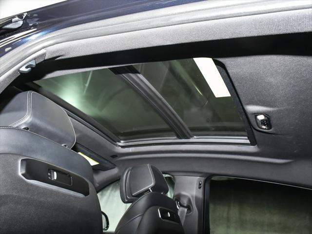 Photo of 2025 Carbon Black Metallic BMW X6