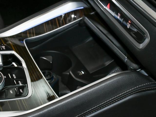 Photo of 2025 Carbon Black Metallic BMW X6