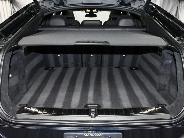 Photo of 2025 Carbon Black Metallic BMW X6