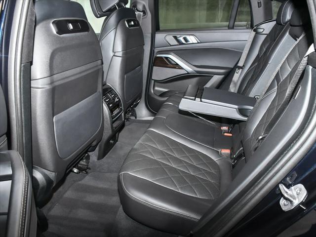Photo of 2025 Carbon Black Metallic BMW X6