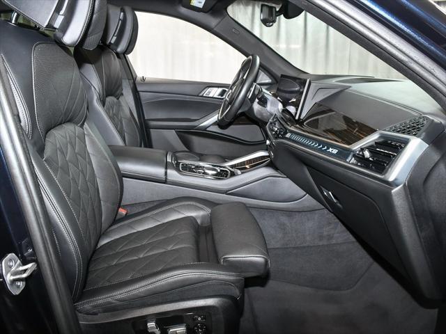 Photo of 2025 Carbon Black Metallic BMW X6