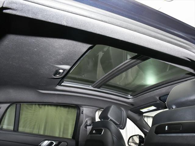 Photo of 2025 Carbon Black Metallic BMW X6