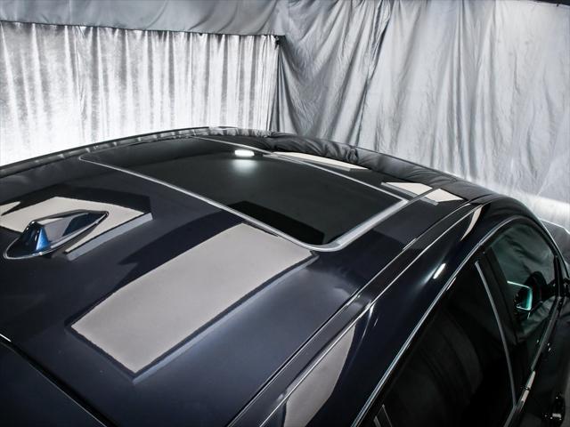 Photo of 2025 Carbon Black Metallic BMW X6