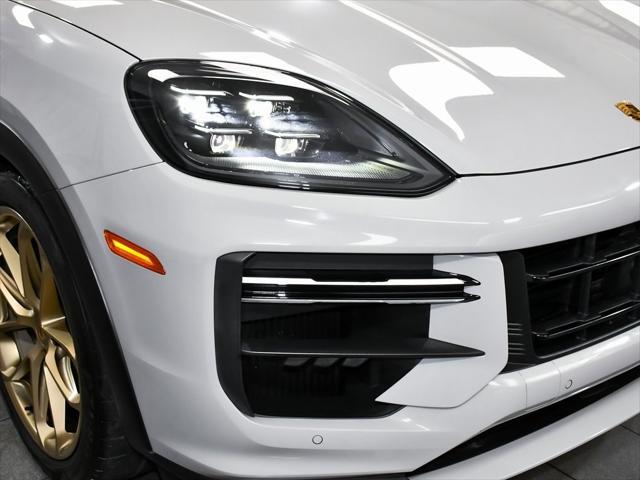Photo of 2024 Gray Porsche Cayenne
