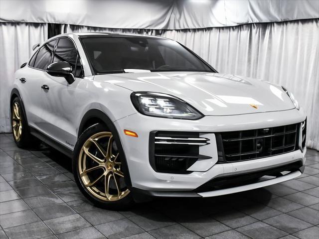 Photo of 2024 Gray Porsche Cayenne