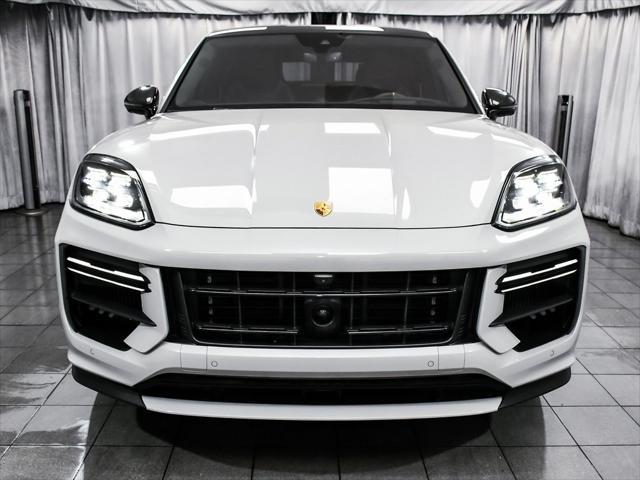 Photo of 2024 Gray Porsche Cayenne